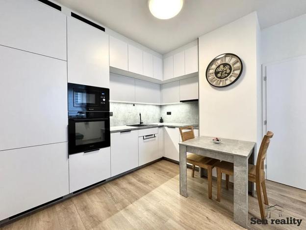 Pronájem bytu 2+kk, Kolín, Zengrova, 37 m2