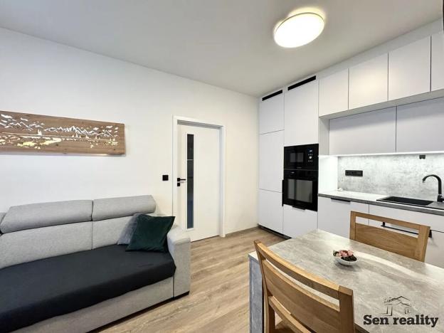 Pronájem bytu 2+kk, Kolín, Zengrova, 37 m2