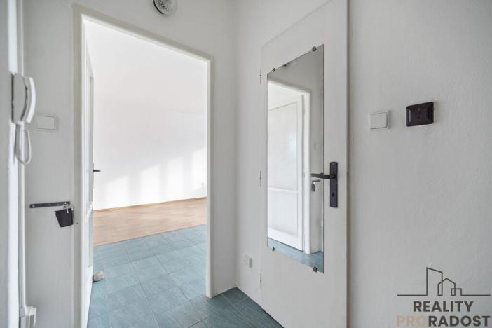 Pronájem bytu 1+kk, Pardubice, Ohrazenická, 28 m2