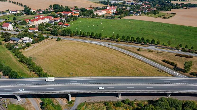 Prodej komerčního pozemku, Bělotín, 9952 m2