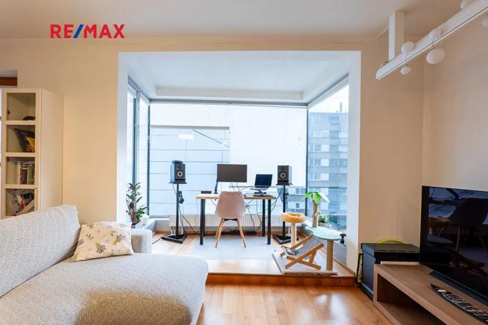 Pronájem bytu 2+kk, Praha - Holešovice, Komunardů, 68 m2