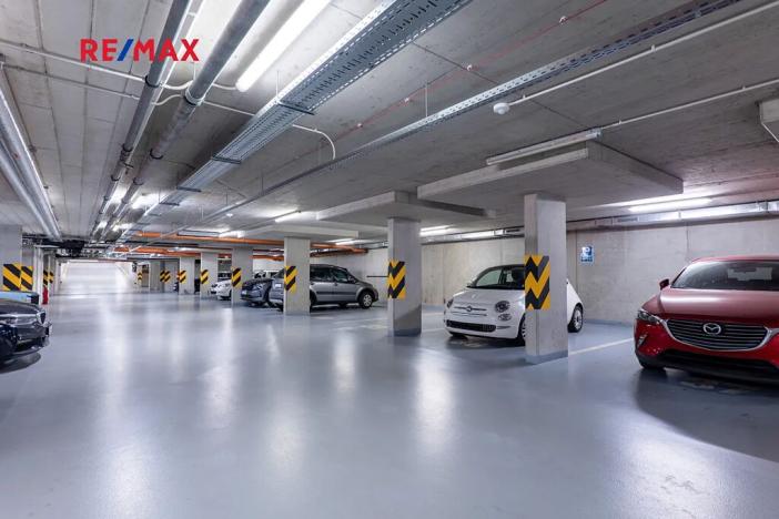 Pronájem bytu 2+kk, Praha - Holešovice, Komunardů, 68 m2