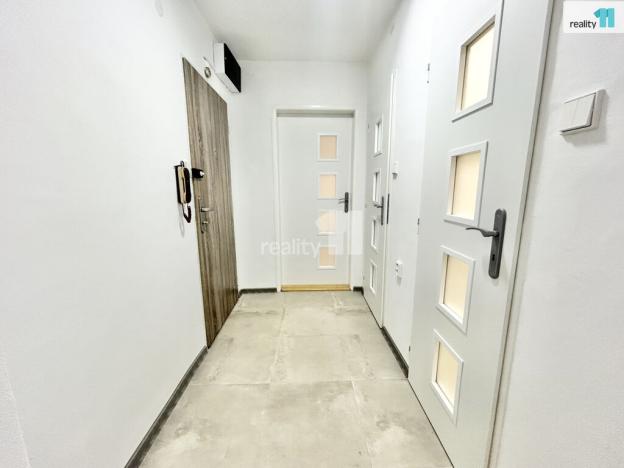 Pronájem bytu 4+1, Praha - Modřany, U zastávky, 75 m2