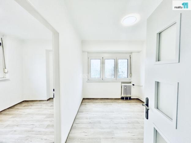 Pronájem bytu 4+1, Praha - Modřany, U zastávky, 75 m2