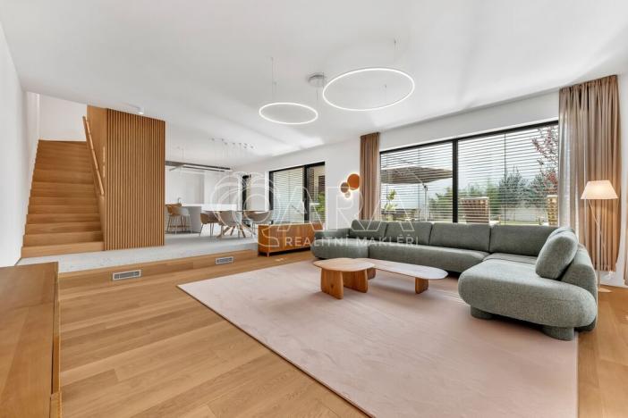 Prodej rodinného domu, Praha - Lysolaje, Štěpnice, 280 m2