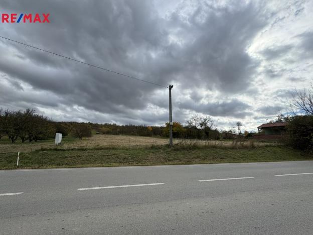 Prodej komerčního pozemku, Hustopeče, 2813 m2