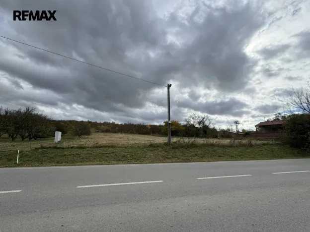 Prodej komerčního pozemku, Hustopeče, 2813 m2