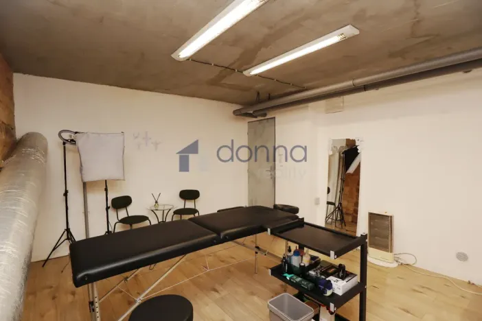 Pronájem komerční nemovitosti, Praha, Mikovcova, 18 m2