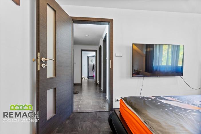 Pronájem bytu 2+kk, Náchod, Poděbradova, 79 m2