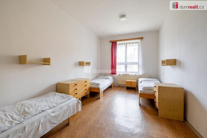 Prodej rybníku, Valeč - Kostrčany, 4174 m2