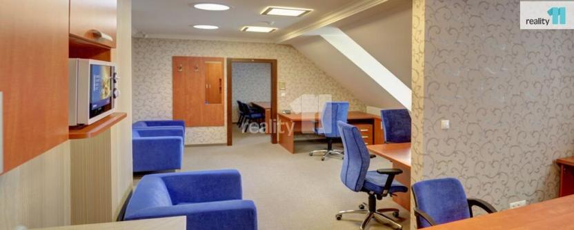 Pronájem kanceláře, Karlovy Vary - Dvory, Chebská, 75 m2