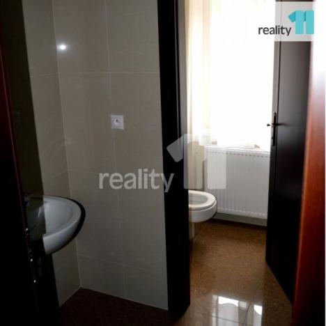 Pronájem kanceláře, Karlovy Vary - Dvory, Chebská, 75 m2