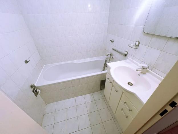 Prodej bytu 3+1, Praha - Prosek, Bohušovická, 55 m2