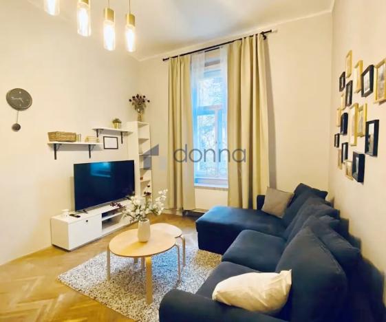 Pronájem bytu 2+kk, Praha, Lucemburská, 50 m2