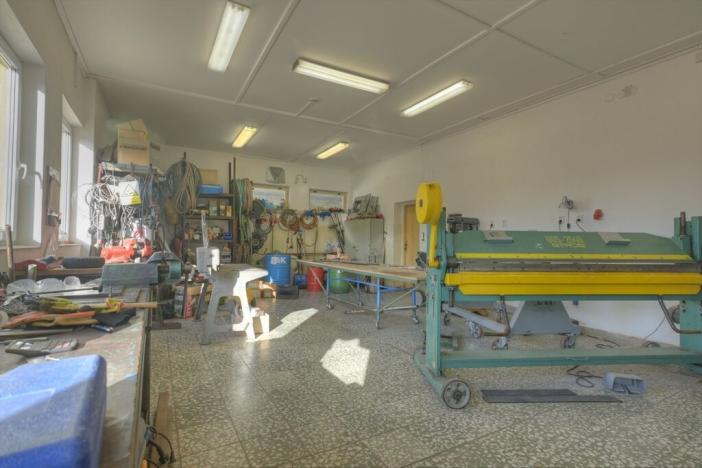 Prodej obchodního prostoru, Studenec, 265 m2