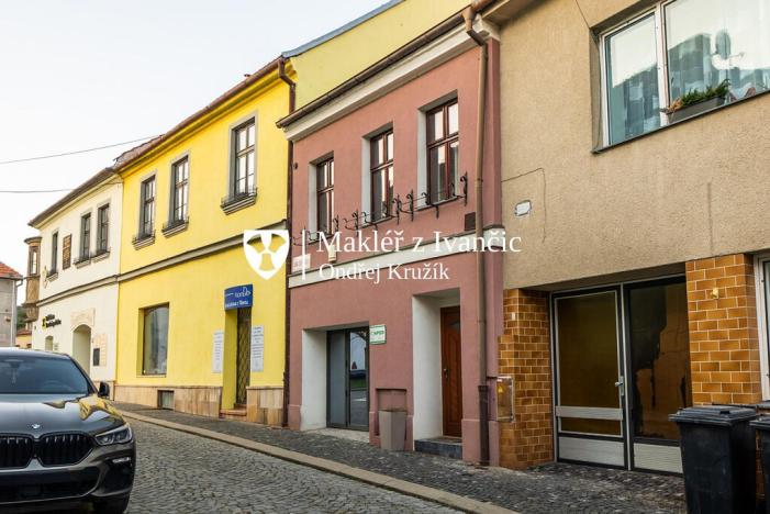 Pronájem rodinného domu, Ivančice, Jana Schwarze, 178 m2