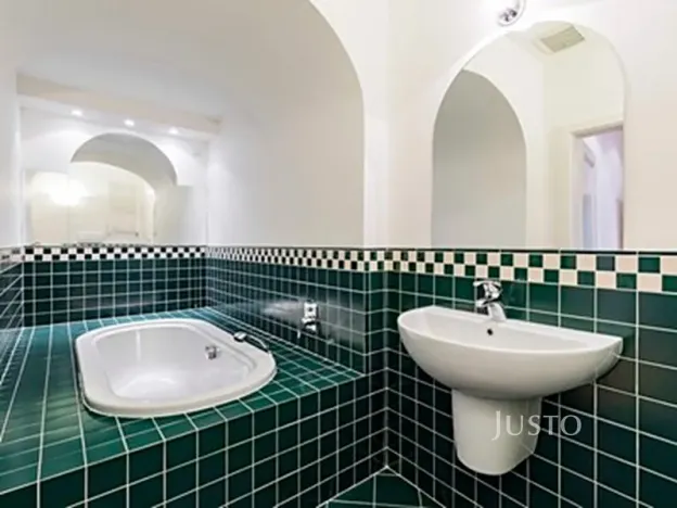 Pronájem bytu 4+1, Praha, Vlašská, 170 m2