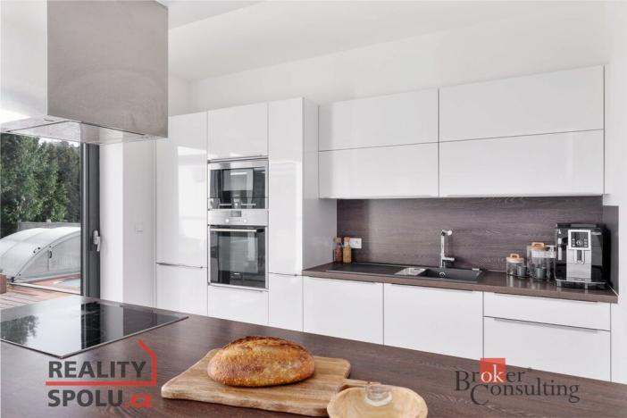 Prodej rodinného domu, Velké Popovice, U Školky, 190 m2