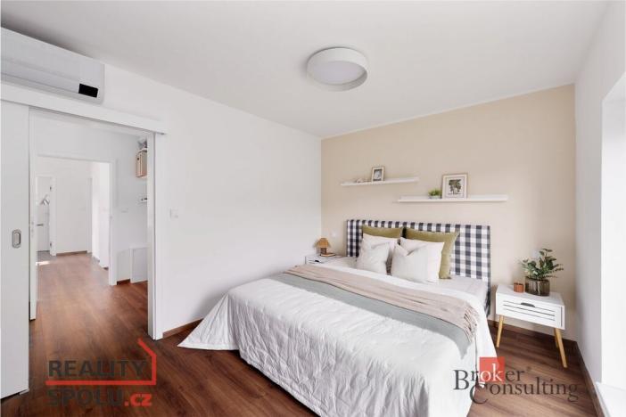 Prodej rodinného domu, Velké Popovice, U Školky, 190 m2