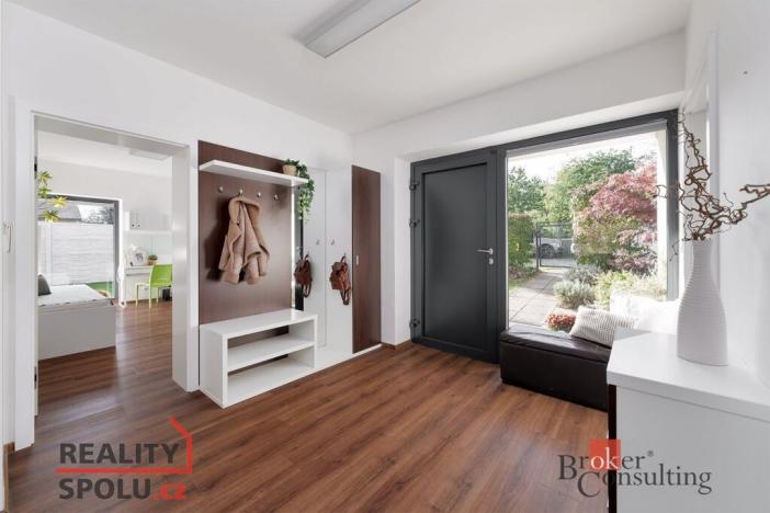 Prodej rodinného domu, Velké Popovice, U Školky, 190 m2