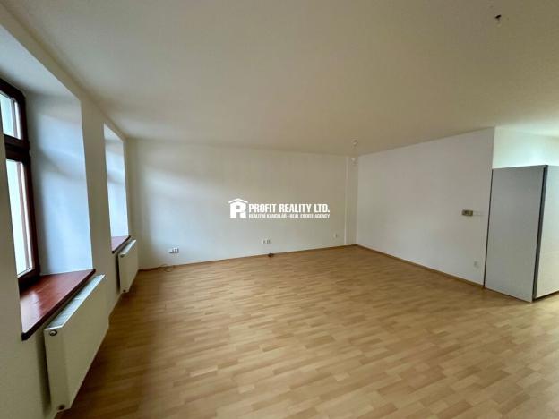 Pronájem bytu 2+kk, Beroun, Seydlovo nám., 85 m2