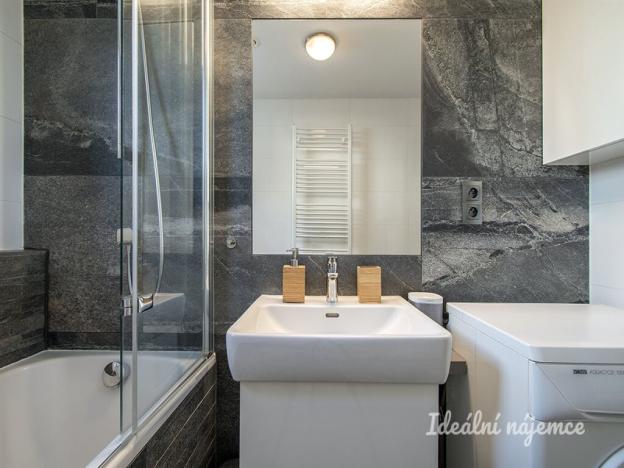 Pronájem bytu 2+kk, Praha - Žižkov, Hartigova, 58 m2