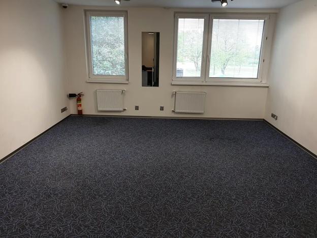 Pronájem kanceláře, Praha - Kyje, Vajgarská, 216 m2