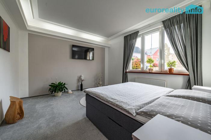 Prodej rodinného domu, Chodová Planá, Pivovarská, 274 m2