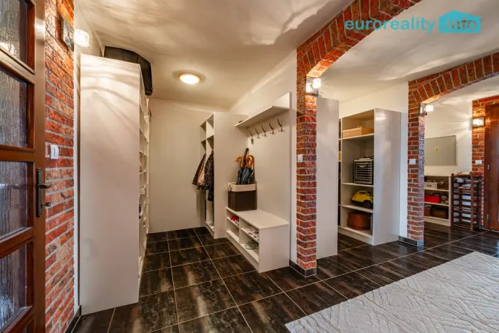 Prodej rodinného domu, Chodová Planá, Pivovarská, 274 m2