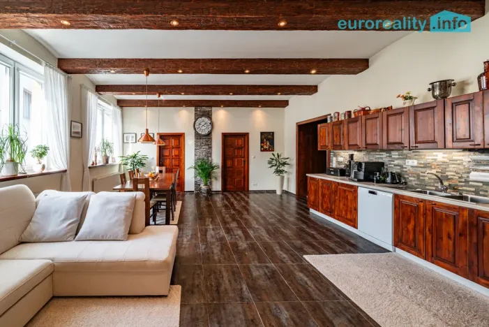 Prodej rodinného domu, Chodová Planá, Pivovarská, 274 m2