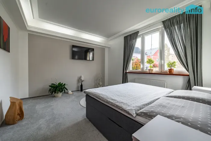 Prodej rodinného domu, Chodová Planá, Pivovarská, 274 m2