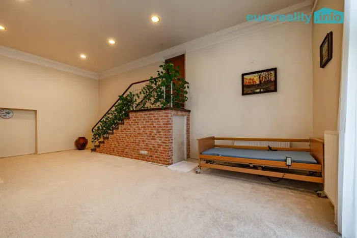 Prodej rodinného domu, Chodová Planá, Pivovarská, 274 m2