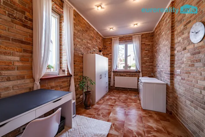 Prodej rodinného domu, Chodová Planá, Pivovarská, 274 m2