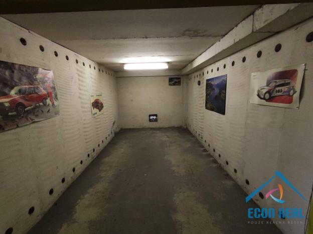 Pronájem garáže, Praha - Troja, Čimická, 16 m2