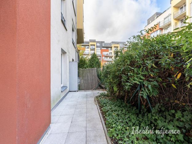 Pronájem bytu 2+kk, Praha - Zličín, Sazovická, 63 m2