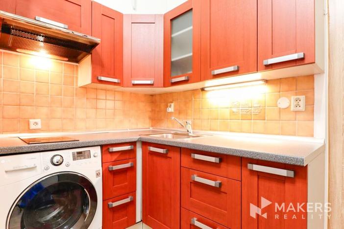 Pronájem bytu 2+kk, Praha - Smíchov, Plzeňská, 33 m2