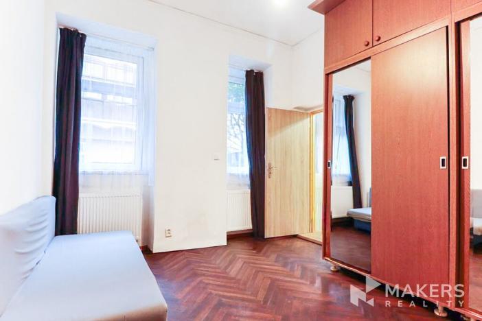 Pronájem bytu 2+kk, Praha - Smíchov, Plzeňská, 33 m2