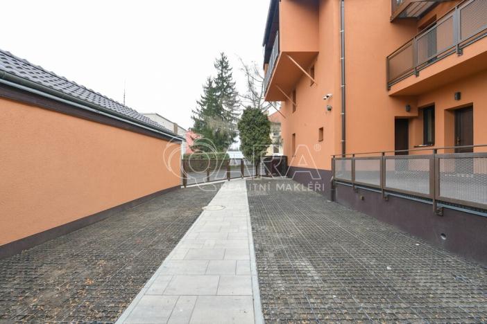 Pronájem bytu 1+1, Praha - Střížkov, Chrastavská, 28 m2