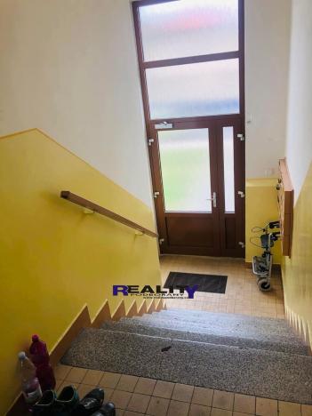 Pronájem bytu 1+kk, Podbořany, Husova, 24 m2