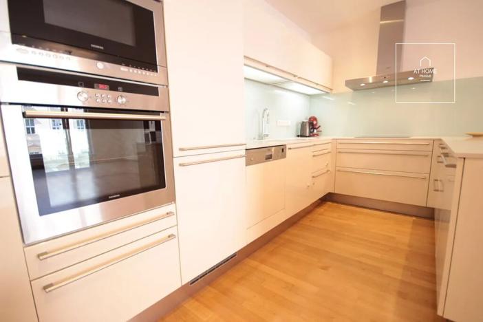 Pronájem bytu 4+kk, Praha - Nové Město, Senovážné náměstí, 130 m2