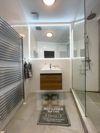 Pronájem bytu 2+kk, Praha - Holešovice, Umělecká, 58 m2