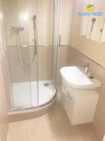 Pronájem bytu 2+kk, Praha - Smíchov, U Demartinky, 49 m2