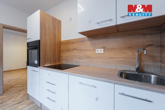 Prodej bytu 3+1, Karlovy Vary, 73 m2