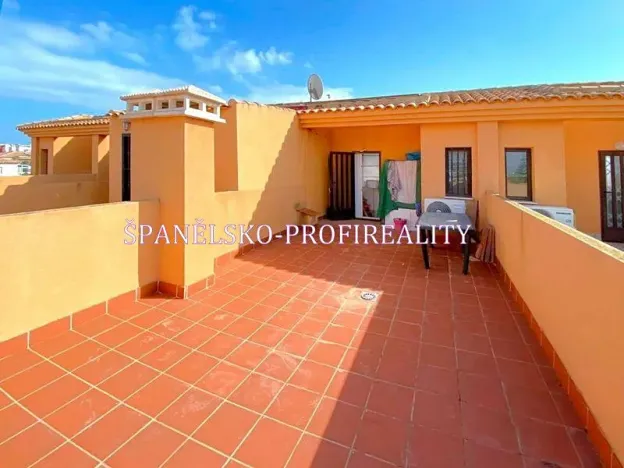 Prodej vícegeneračního domu, Torrevieja, Španělsko, 91 m2