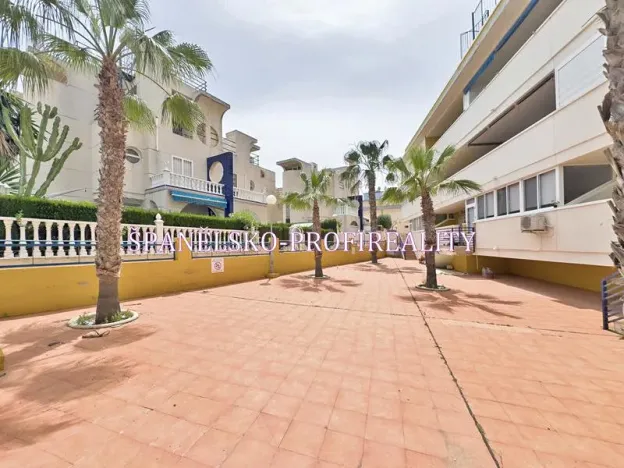 Prodej bytu 4+kk, Torrevieja, Španělsko, 57 m2