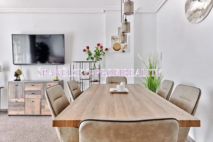 Prodej bytu 3+1, Torrevieja, Španělsko, 100 m2