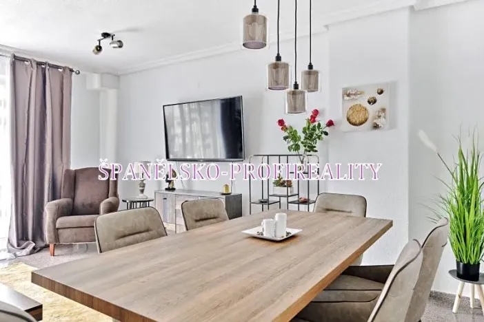 Prodej bytu 3+1, Torrevieja, Španělsko, 100 m2