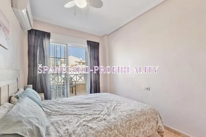 Prodej bytu 3+1, Torrevieja, Španělsko, 75 m2