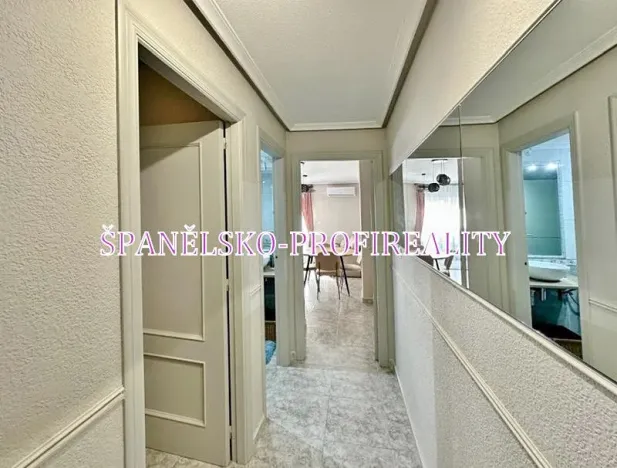 Prodej bytu 3+kk, Torrevieja, Španělsko, 65 m2