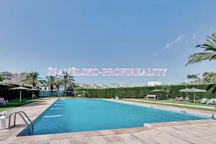 Prodej bytu 4+kk, Torrevieja, Španělsko, 79 m2